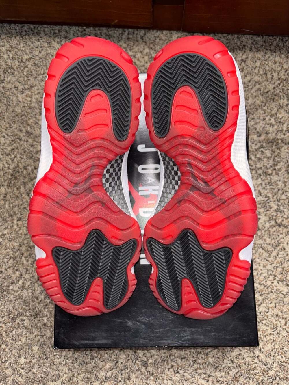 Air Jordan 11 Retro Low 'Concord Bred' (AV2187-160) - Picture 4 of 8